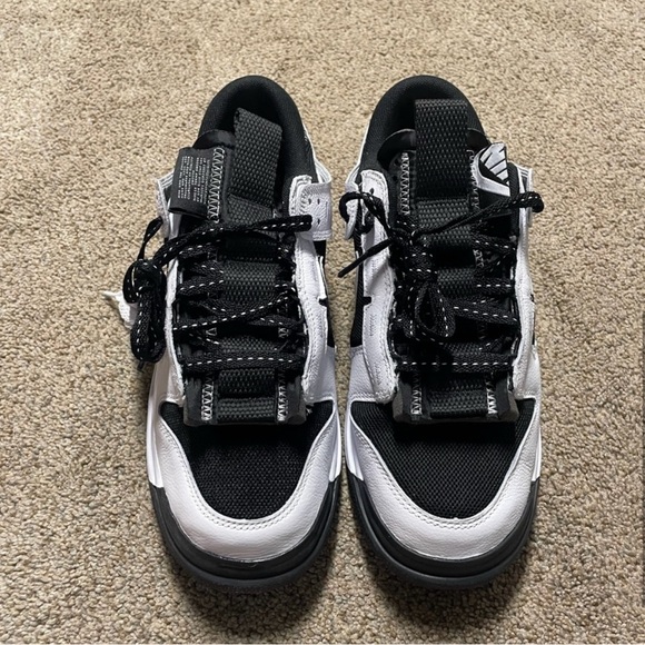 NIKE JUMBO REVERSE PANDA DUNKS. size 10 men never worn. comes with box - Picture 4 of 6